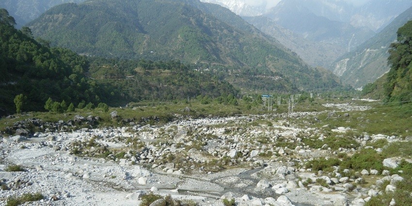 This is a perfect picnic spot to retreat amidst nature's embrace after long days of travel