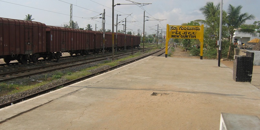 You can travel to this temple by train from the New Guntur railway station in Andhra