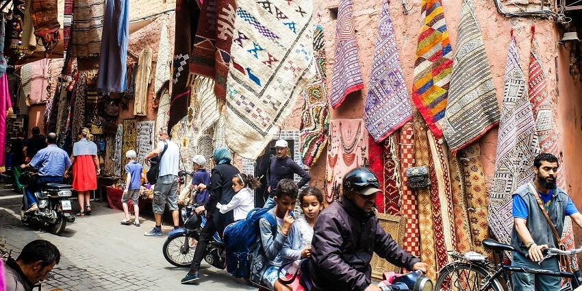 Head to the Nishat Market and enjoy shopping in Kashmir for clothing, accessories, etc.