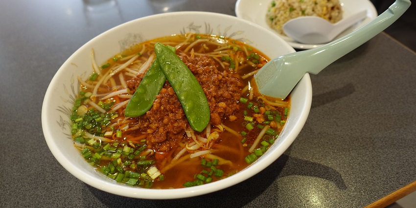 Try some tasty Tibetan delicacies like noodles and thukpa which is among the best food in Mcleodganj