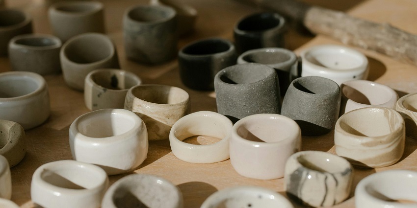 Pick up home decor, souvenirs and gift items at the Noritake Lanka Porcelain Showroom