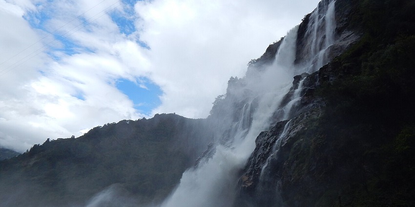 Explore the cascading Nuranang Falls to get drenched with its stunning natural beauty.