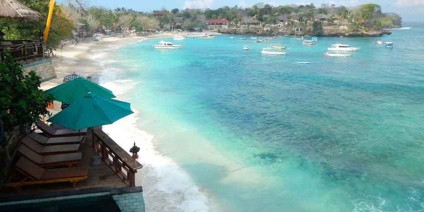 Panoramic view of the Nusa Lembongan beach site–perfect place for adventure