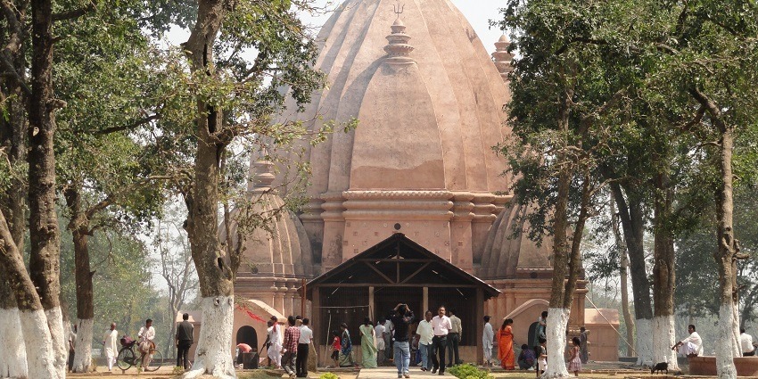 Nеghеrеting Shiva Temple, dedicated to Lord Shiva, is a significant pilgrimage site.