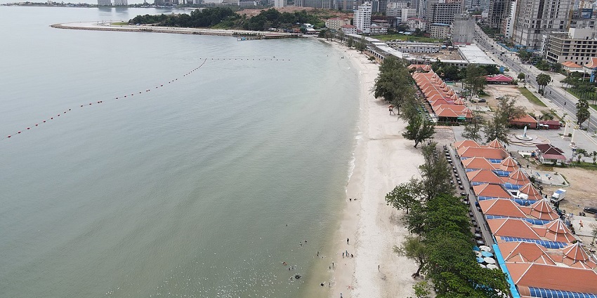 An aerial view of the famous Ochheuteal with serene waters and majestic buildings.