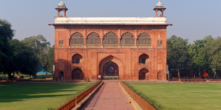 Take a heritage walk in Old Delhi, as one of the things to do in Delhi for couples.