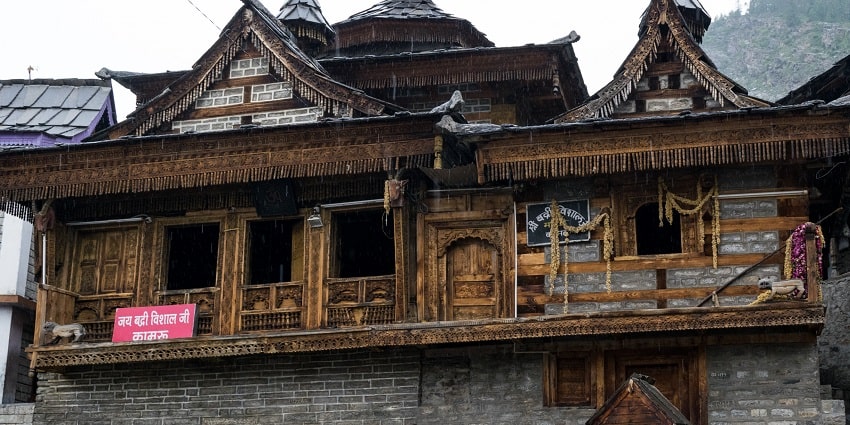 The location of Kamru Fort houses various old structures which have been labelled antique.
