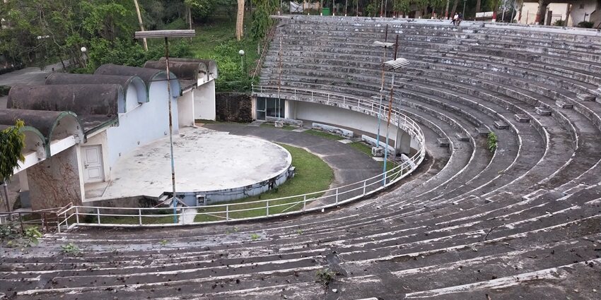 Head to the open-air theatre inside the attraction to enjoy cultural performances.
