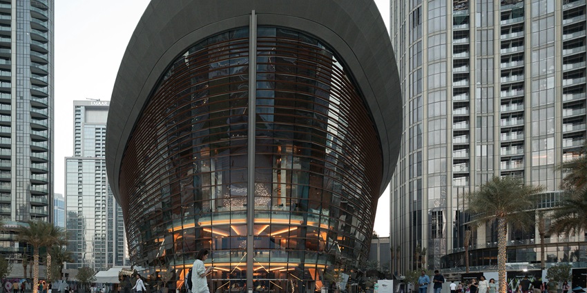 Indulge in exploring the famous artworks, paintings, and sculptures at the Opera Gallery.