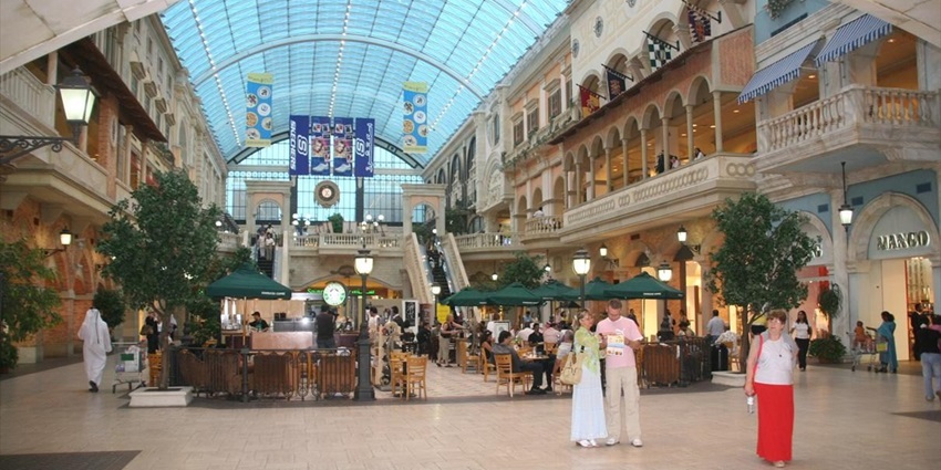 Picturesque beautiful mall where you can hunt for your favourite brands cosy deals