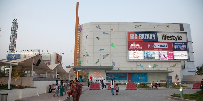 This plaza offers an all in one experience for shopping in Port Blair for tourist's retail therapy