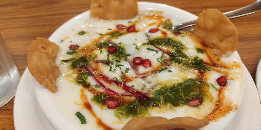 Papri is one of the most preferred street foods in any corner of India including Daman.