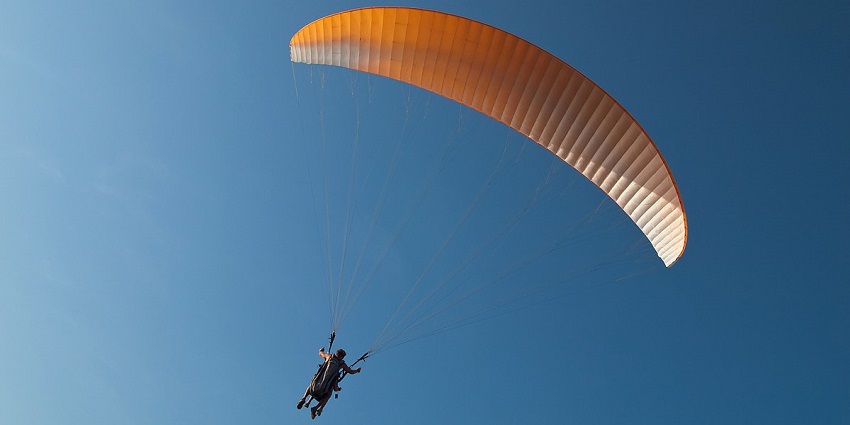 Enjoy paragliding in Sohna for a fun and thrilling adventure and views of the city from above
