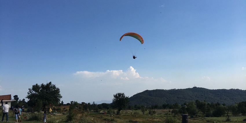 Scenic view of Bir Billing, showcasing lush green hills - Hill Stations Near Dalhousie.