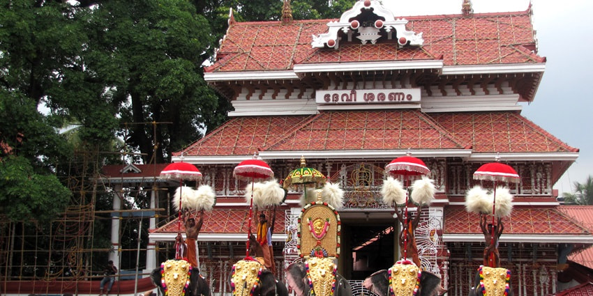 Dedicated to the worship of Goddess Vaishnavi, this temple is the largest in Kerala.