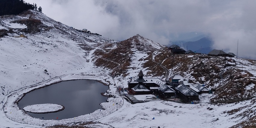 An awe-inspiring view of Parashar Lake, one of the scenic places to visit in Kullu.