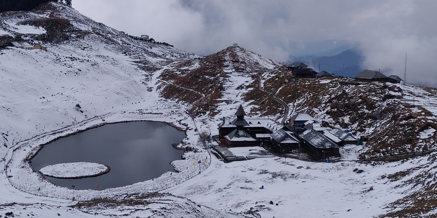 Image of Prashar Lake in February winter - covered in snow mountains, places for Himachal Pradesh trip