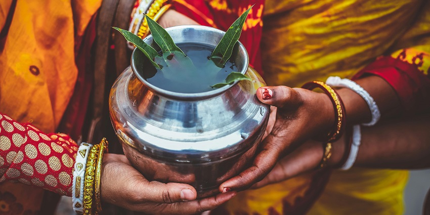 Indulge in the vibrant celebrations during the Maha Shivaratri festival at the Temple.