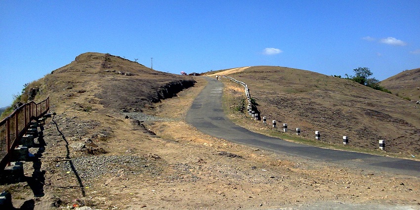 Dive into the serene and breathtaking surroundings at Parunthumpara on your next trip