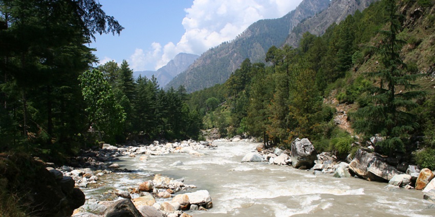 Scenic image of the Parvati valley in Kasol village—Serene place for new year party