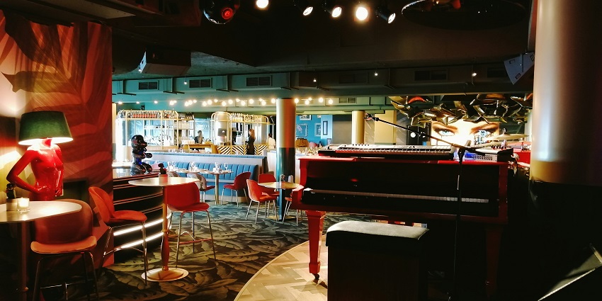 Pesona has a charming decor and an extensive menu attracting a lot of visitors every day.