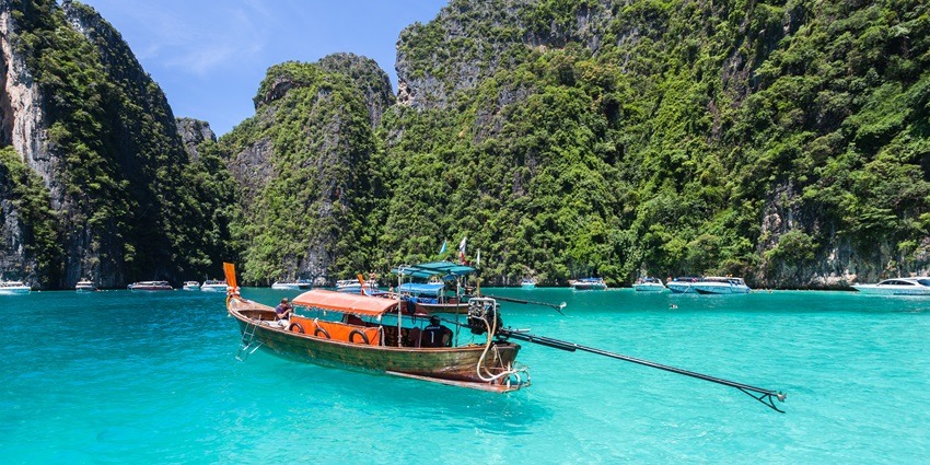 One of the things to do in Phi Phi Island is to take a boat tour and explore the popular spots