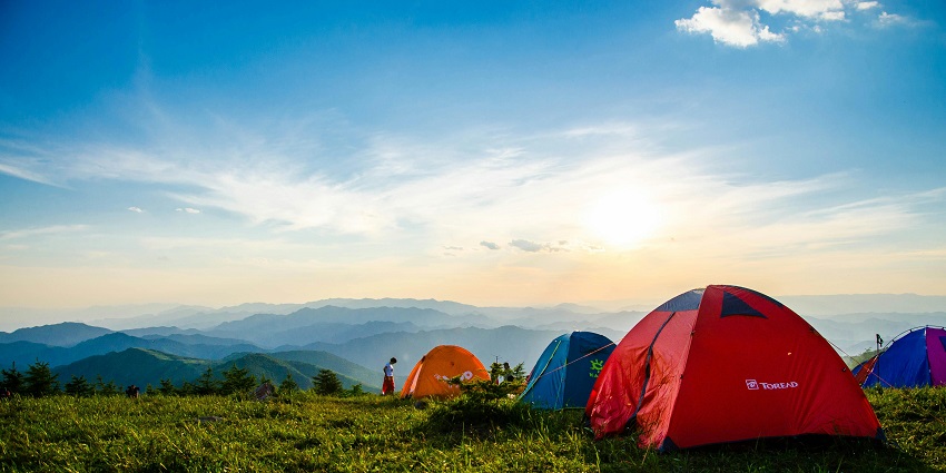 The Beautiful image of a campsite up near the hills for Picnicking during the trip