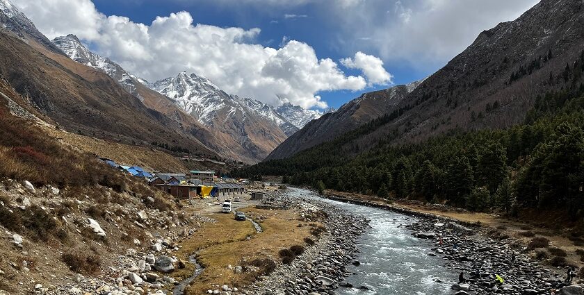 Snow capped landscapes of Spiti valley, one of the most popular places to visit in Himachal in February