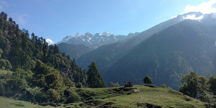Maenam hills are a haven for trekkers and thrill seekers among all the places to visit in South Sikkim