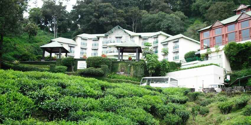 A beautiful resting place amidst the green lush hills around the Chinnakanal Waterfalls
