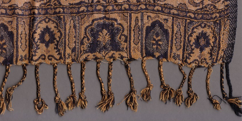Shop for shawls, woollen clothes, and much more at the Polo View Market in Jammu & Kasmir