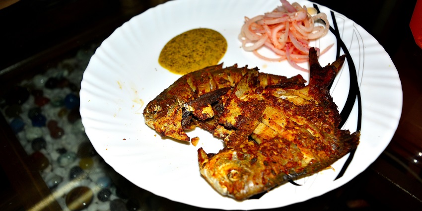 Pomfret Recheado is made using Pomfret fish, stuffed with spicy sausages and then fried.