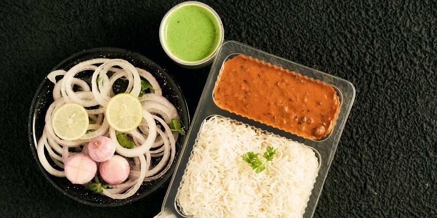 Relish the Kashmiri delicacies and the best dishes in Kashmir, India.