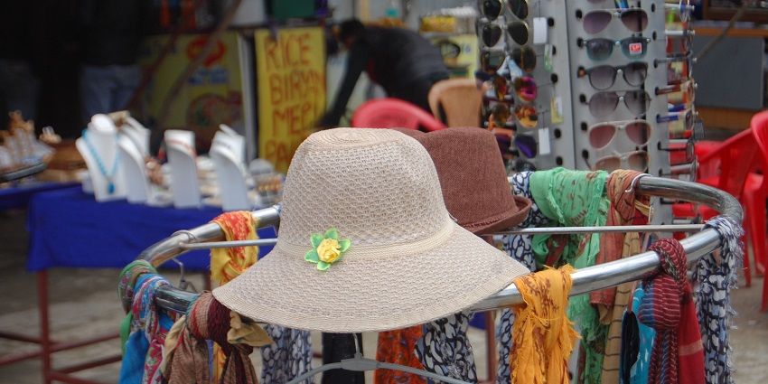Shop for beautiful pashmina shawls & woollen clothing at Poshish on your next getaway