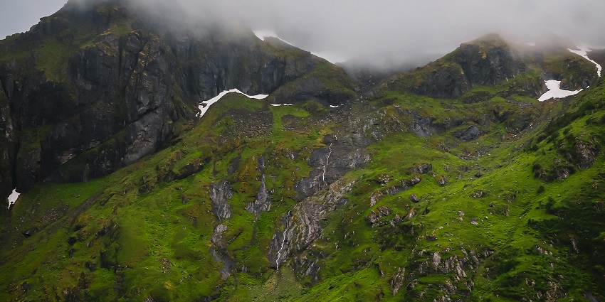 After visiting the sacred attraction, you can also navigate through the lush hills.