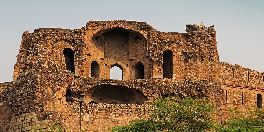 Purana Qila is a lofty and imposing red sandstone fort that exemplifies Delhi’s rich heritage
