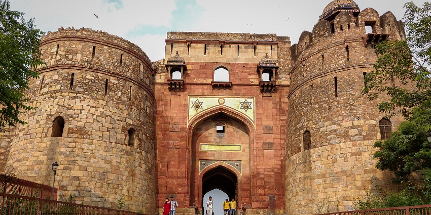 Purana Qila is an ancient fort and one of the best places to visit near Kashmere Gate.