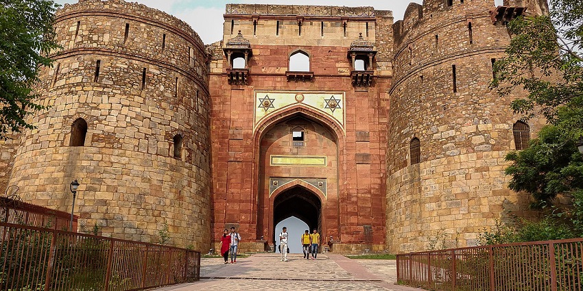 Purana Qila, is a historically significant monument in New Delhi with a rich past.
