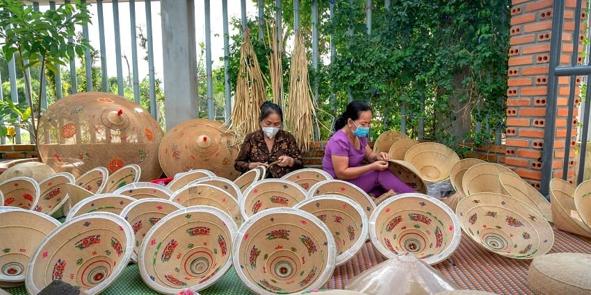 Explore unique handicrafts at Purbasha as one of the things to see in Agartala, Tripura.