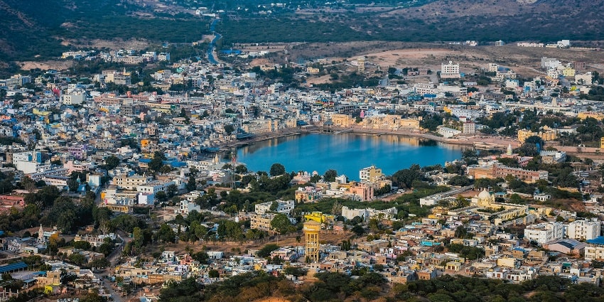 Pushkar is one of the top tourist attractions near Delhi in monsoon with ghats near the lake