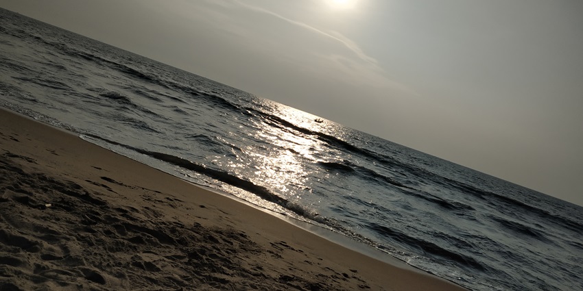 Puthuvype Beach is one of the most beautiful and peaceful beaches near Guruvayur.