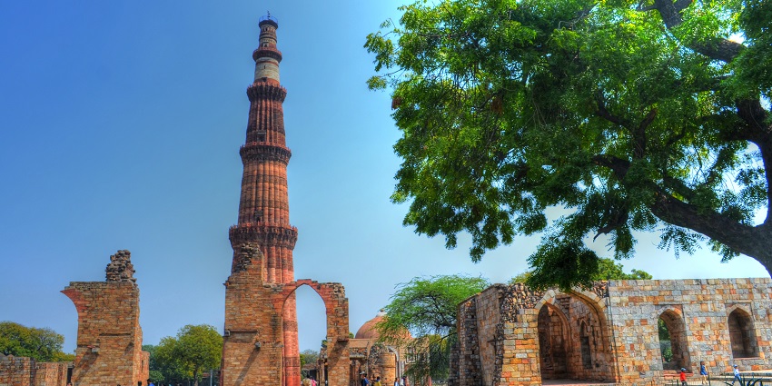 Qutub Minar, a UNESCO site, is one of the best places to visit near Kashmere Gate.