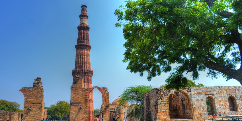 Qutub Minar, a UNESCO site, is one of the best places to visit near Lajpat Nagar.