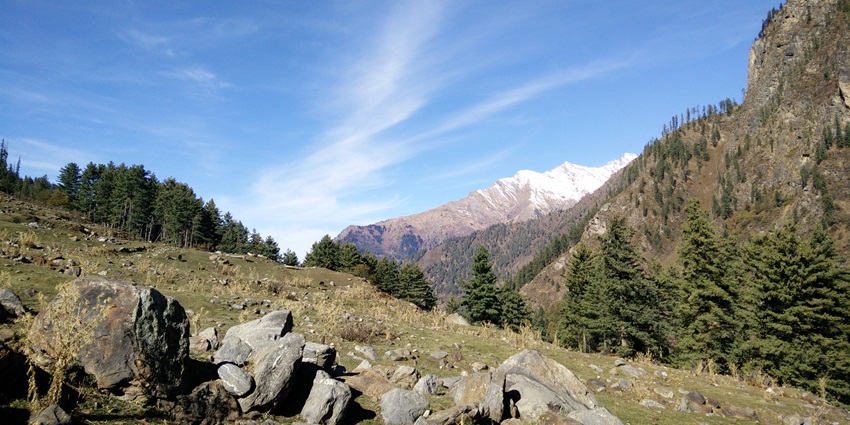 Raj Gundha is one of the best tourist places to visit near Bir Billing for adventure lovers