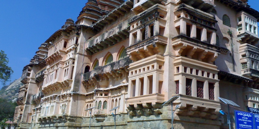 Stunning view of Raja Mahal in Chandragiri, showcasing its intricate architecture and lush surroundings.