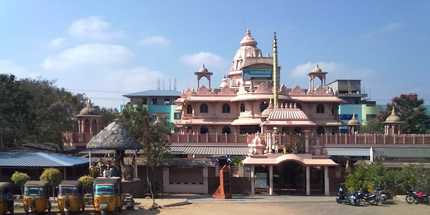 The best time to explore this Korukonda Temple is during the months of April and May.