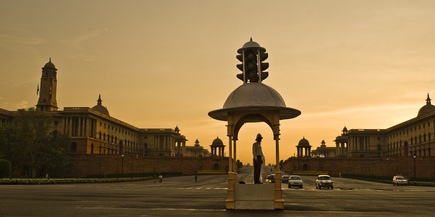 An image of Vijay Chowk in Rajpath, one of the best places to visit in Delhi.