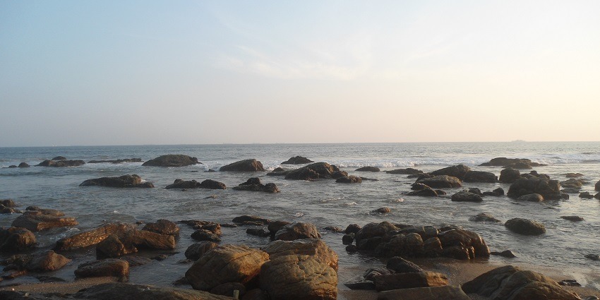 Ramakrishna Bеach is one of the best places to visit around the Eastеrn Art Musеum.