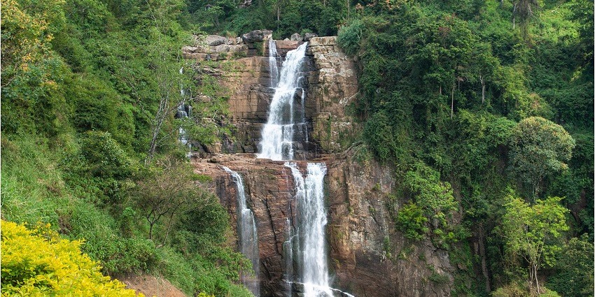 Ramboda Falls, a stunning place to visit in Nuwara Eliya, surrounded by natural beauty.
