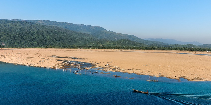 Ranikor is among the valleys in Meghalaya that has a river for indulging in water sports.